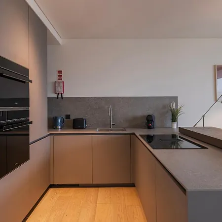 Apartament River View 1bdr By Lovelystay